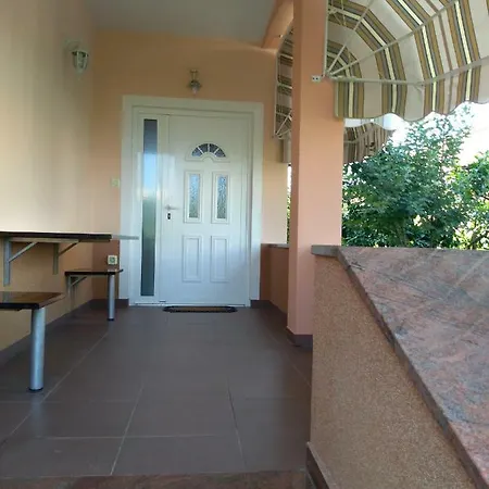 Apartament Eva *